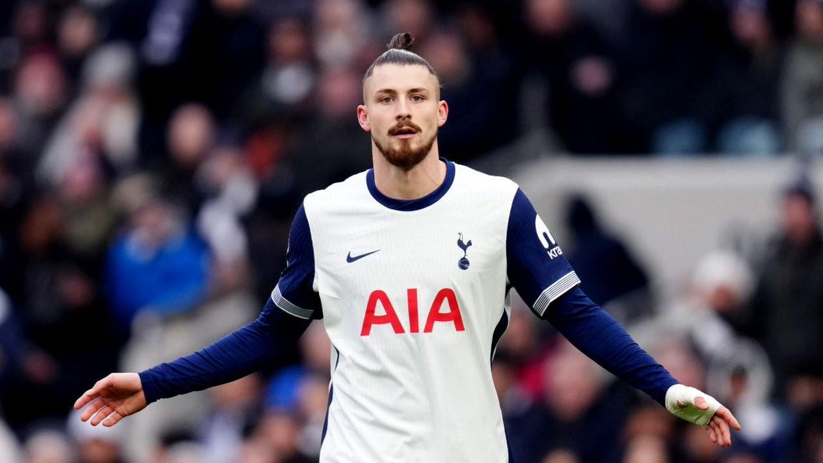 记者:那不勒斯询问了德拉古辛的情况,莱比锡也想直接签下他